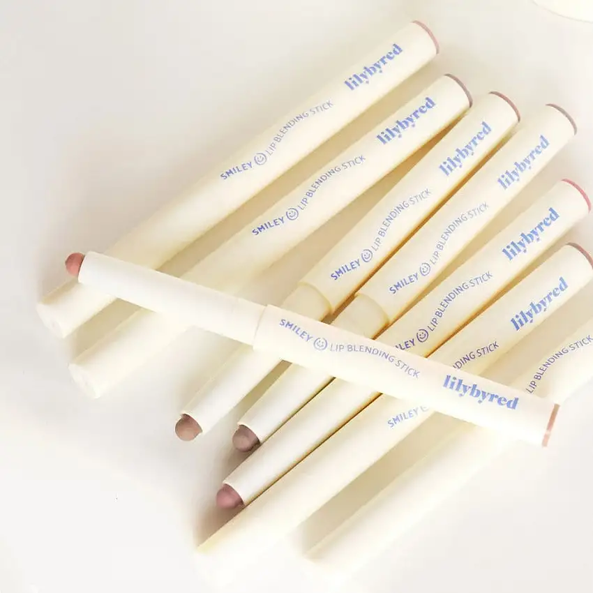 LILYBYRED Smiley Lip Blending Stick - #01